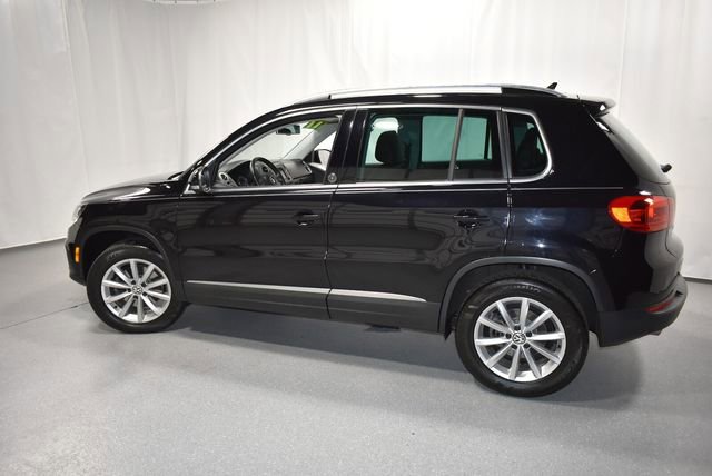 Used 2017 Volkswagen Tiguan Wolfsburg Edition AWD/4WD image 9