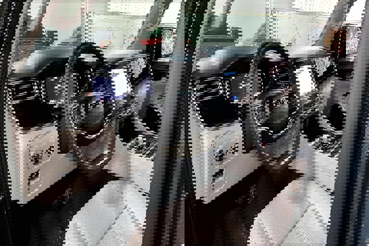 Used 2022 Jeep Wagoneer Series I w/ Premium Group I image 18