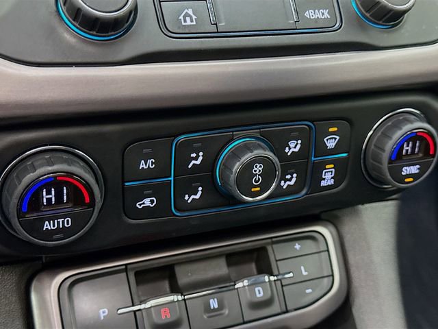 Used 2022 GMC Acadia AT4 w/ Technology Package image 17