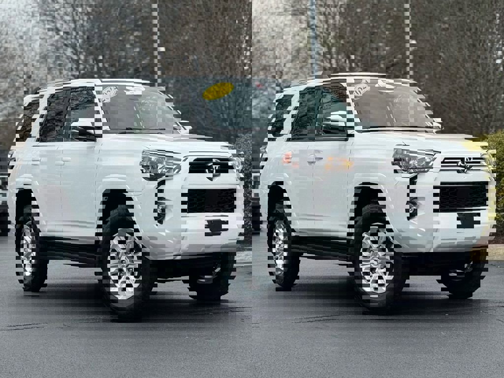 Certified 2024 Toyota 4Runner SR5 Premium image 2