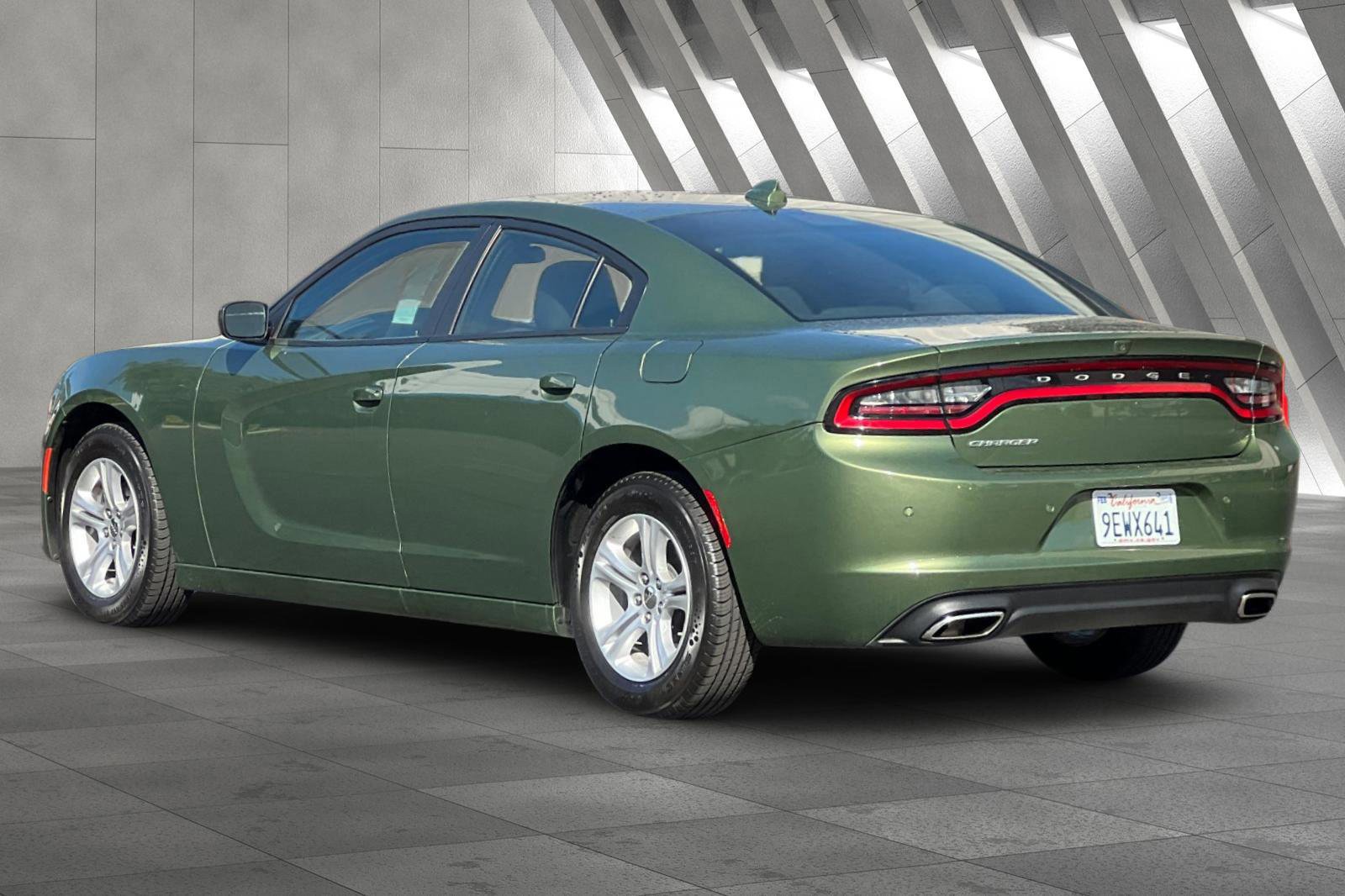 Used 2023 Dodge Charger SXT image 6