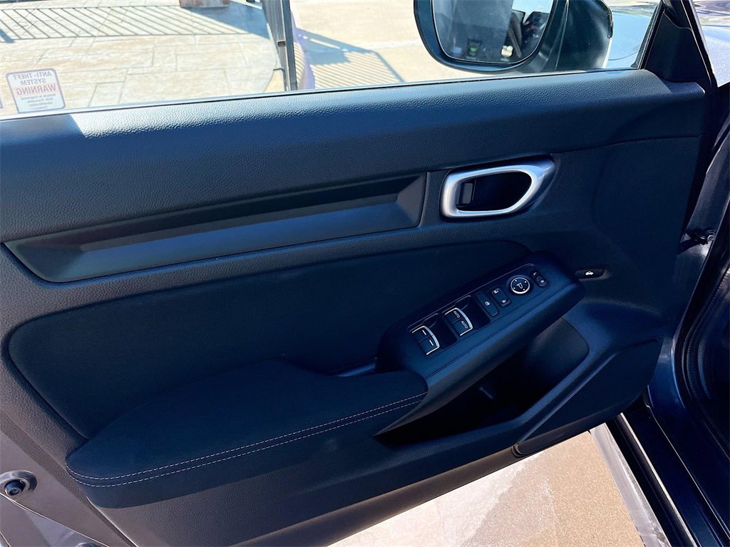 Used 2023 Honda Civic Sport image 17