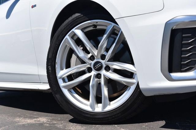 Used 2023 Audi A4 2.0T Premium Plus w/ Premium Plus Package AWD/4WD image 3