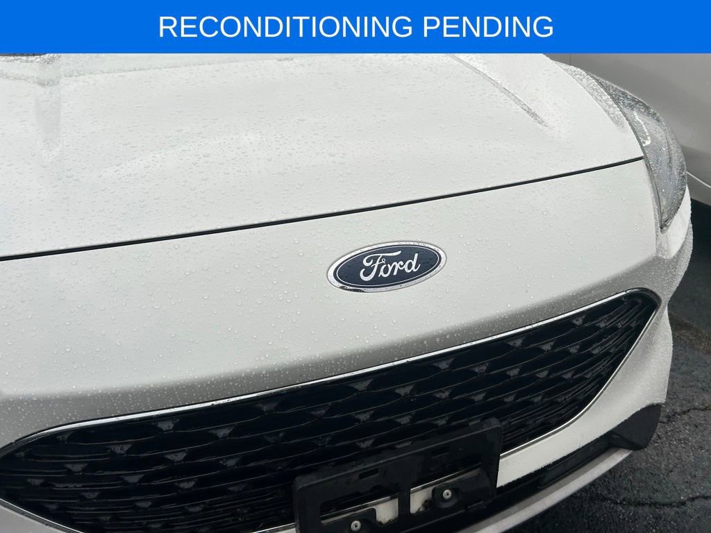 Used 2020 Ford Escape SEL image 3