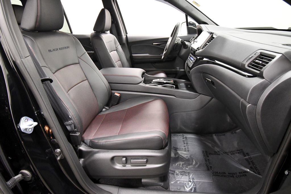 Certified 2025 Honda Ridgeline Black Edition image 19