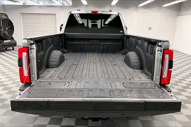 Used 2024 Ford F450 Platinum w/ FX4 Off-Road Package AWD/4WD image 32