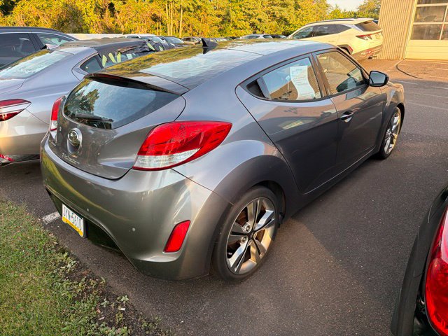 Used 2016 Hyundai Veloster w/ Option Group 03 FWD image 13