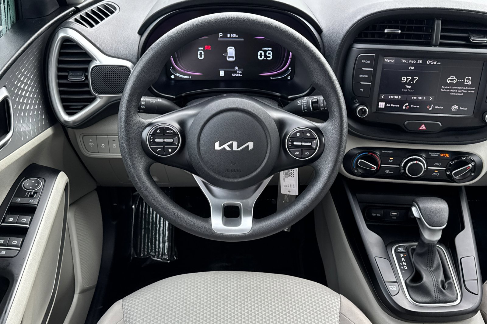 Used 2023 Kia Soul LX w/ LX Technology Package image 14