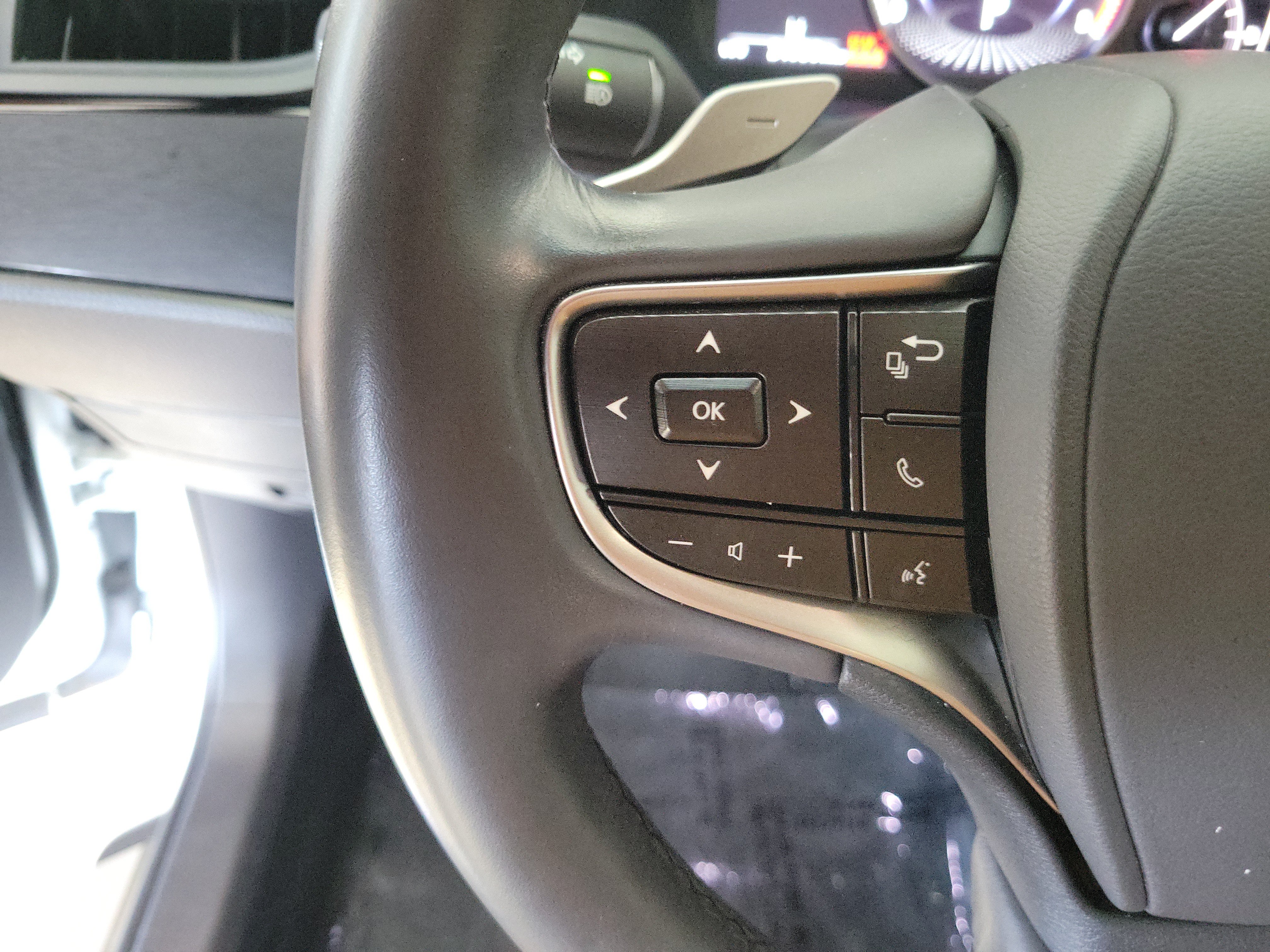 Used 2024 Lexus ES 250 w/ Premium Package AWD/4WD image 28