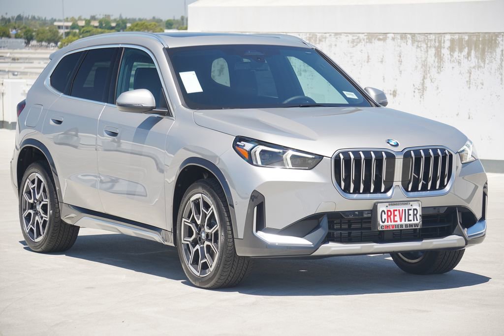 Used 2025 BMW X1 xDrive28i w/ Convenience Package image 3