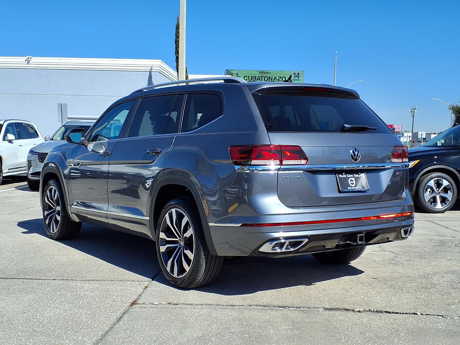 Used 2021 Volkswagen Atlas SEL R-Line image 5