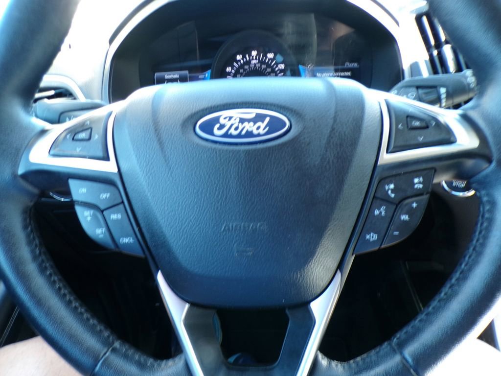 Used 2024 Ford Edge Titanium image 16