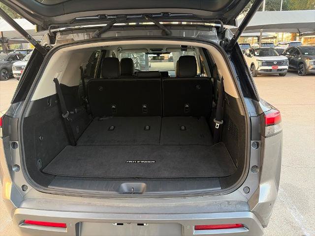 Certified 2026 Nissan Pathfinder SL AWD/4WD image 9