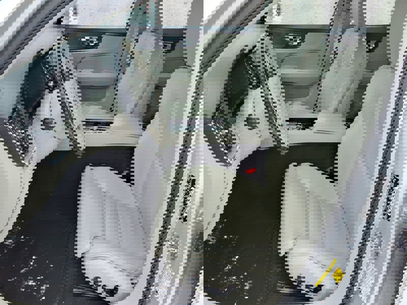 Used 2022 Volvo S60 B5 Inscription image 4