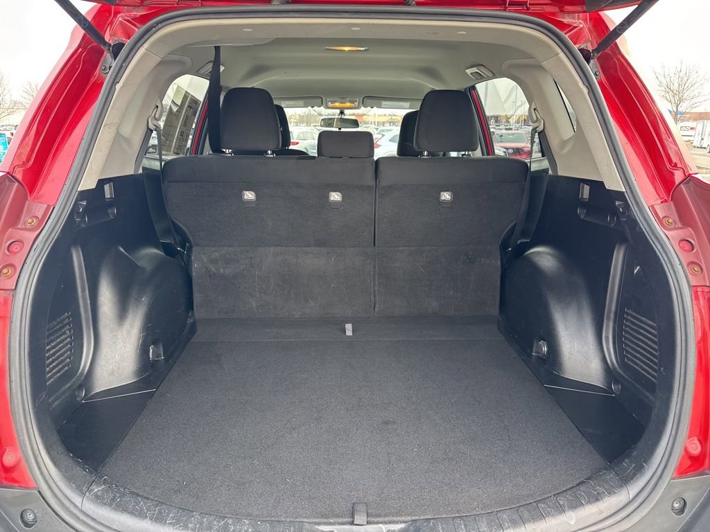 Used 2015 Toyota RAV4 LE image 33