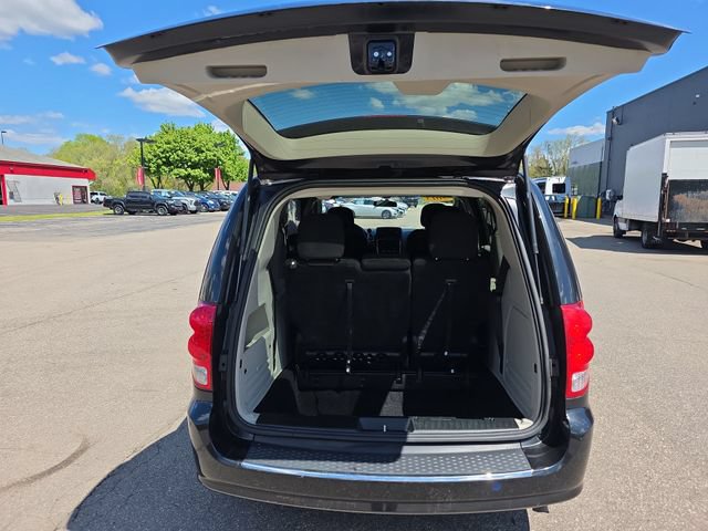 Used 2013 Dodge Grand Caravan SE FWD image 23