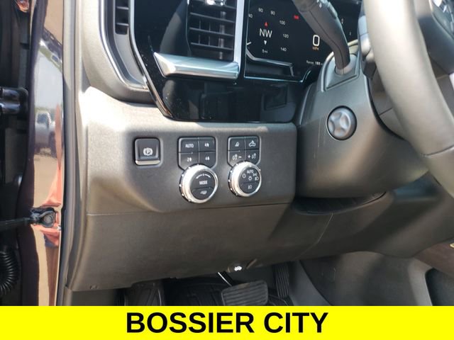 New 2026 GMC Sierra 1500 SLT image 13