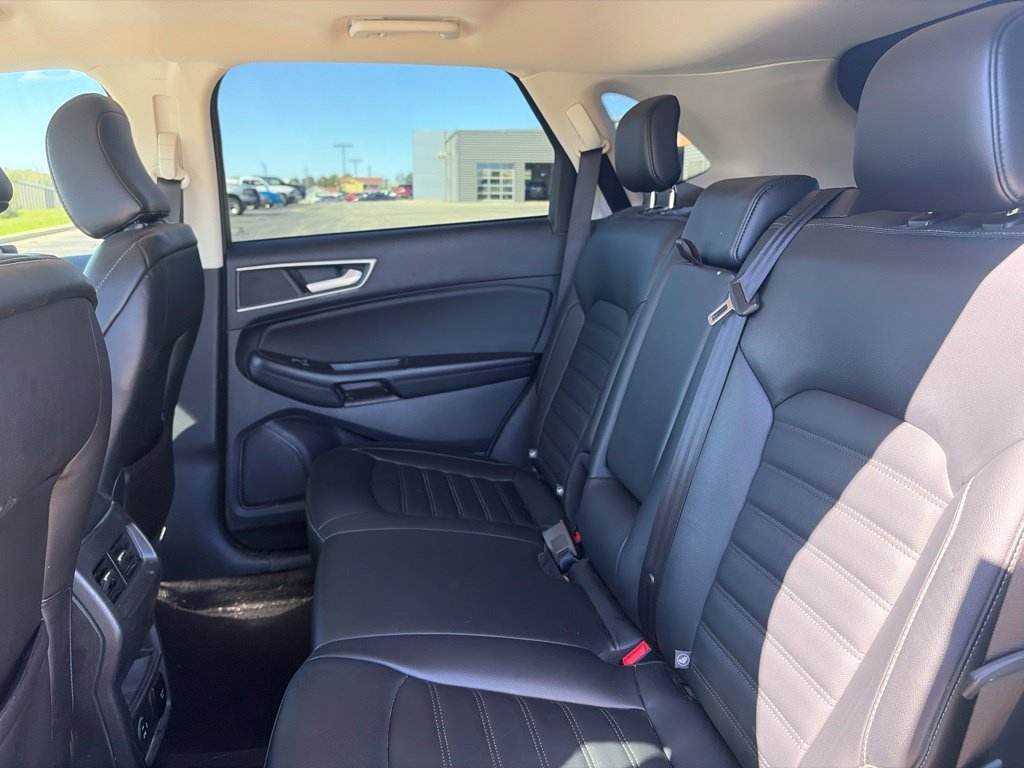 Used 2022 Ford Edge SEL w/ Convenience Package AWD/4WD image 7