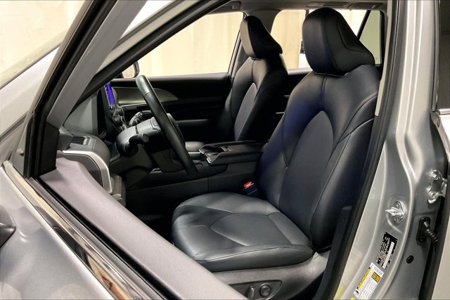 Certified 2025 Toyota Grand Highlander AWD image 26