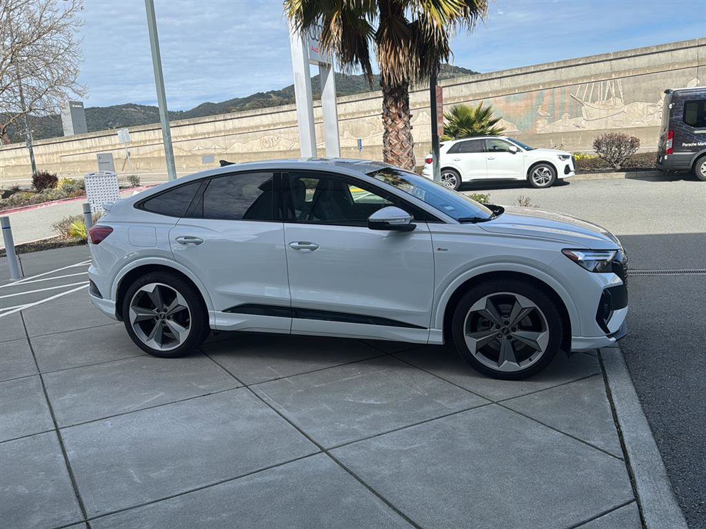 Certified 2025 Audi Q4 e-tron Premium Plus w/ Premium Plus image 5