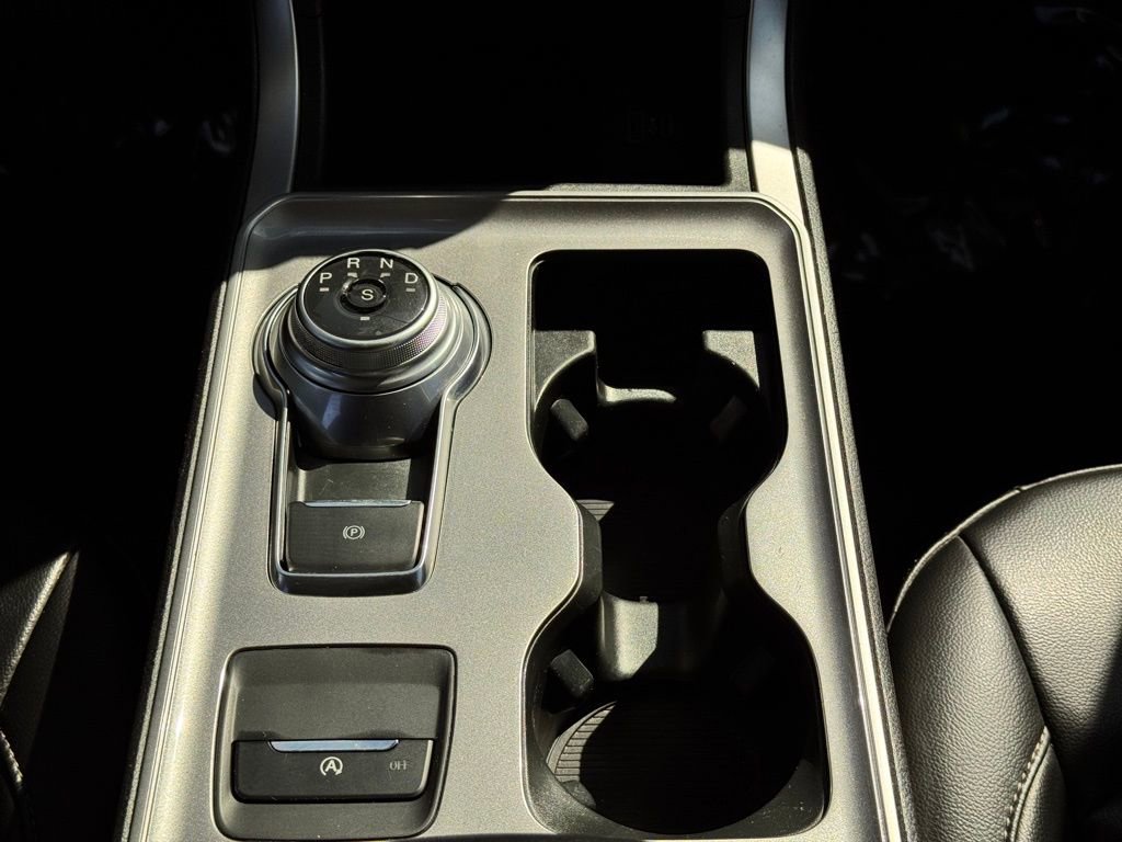 Used 2024 Ford Edge SEL image 24