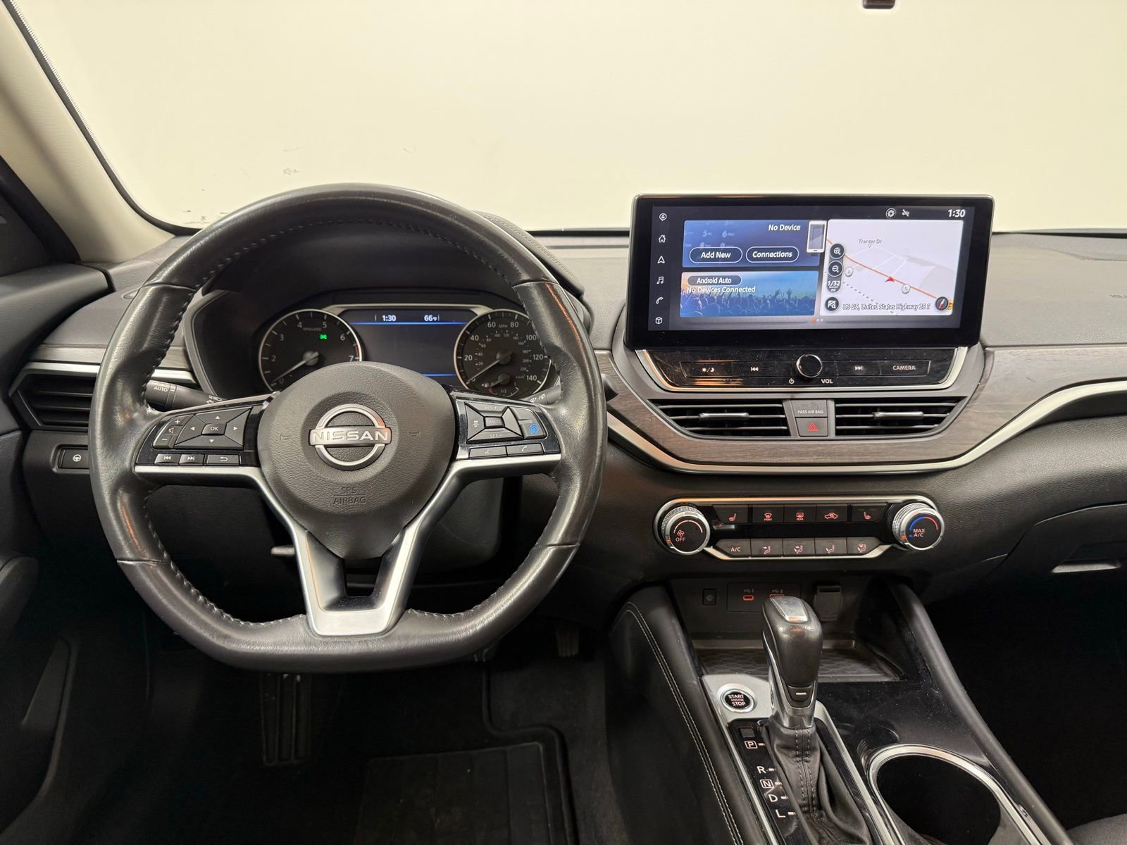 Used 2024 Nissan Altima 2.5 SV w/ SV Premium Package image 23