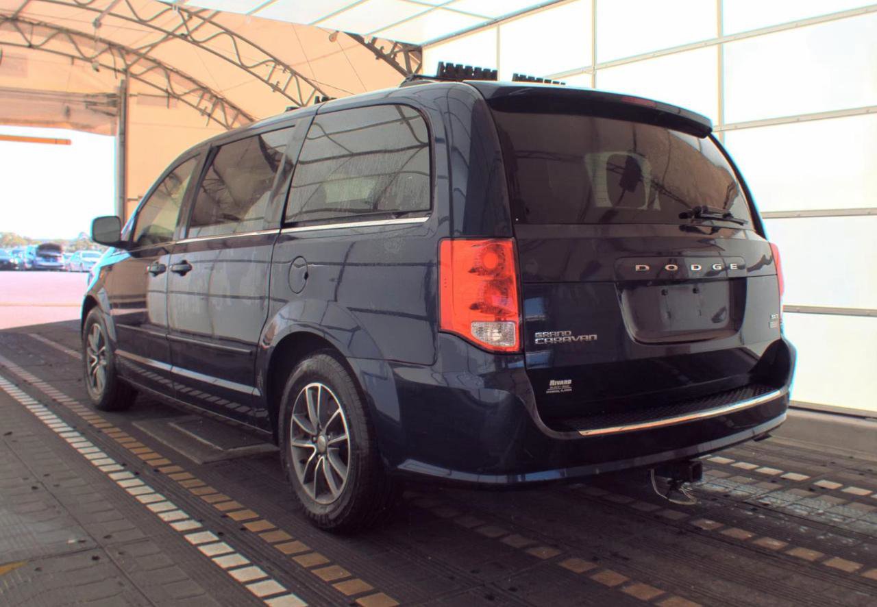 Used 2017 Dodge Grand Caravan SXT FWD image 9