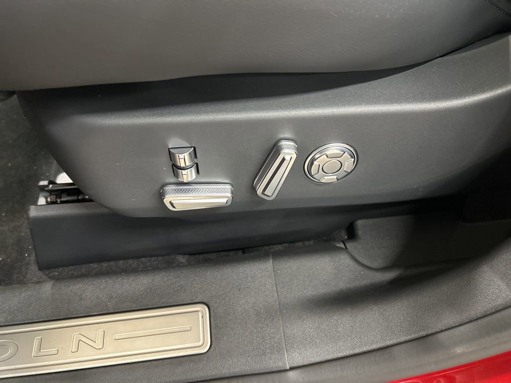 New 2026 Lincoln Nautilus Reserve image 10