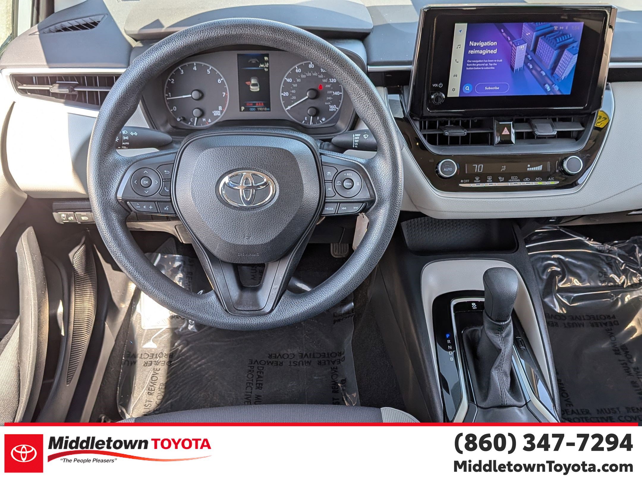 Used 2023 Toyota Corolla LE image 32