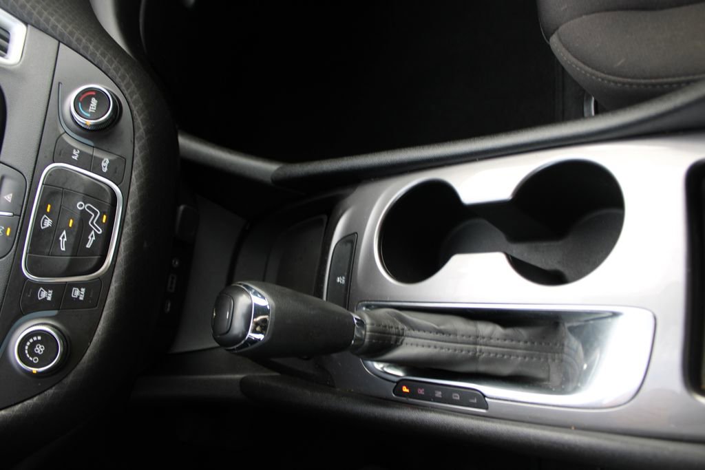 Used 2020 Chevrolet Malibu LS image 39