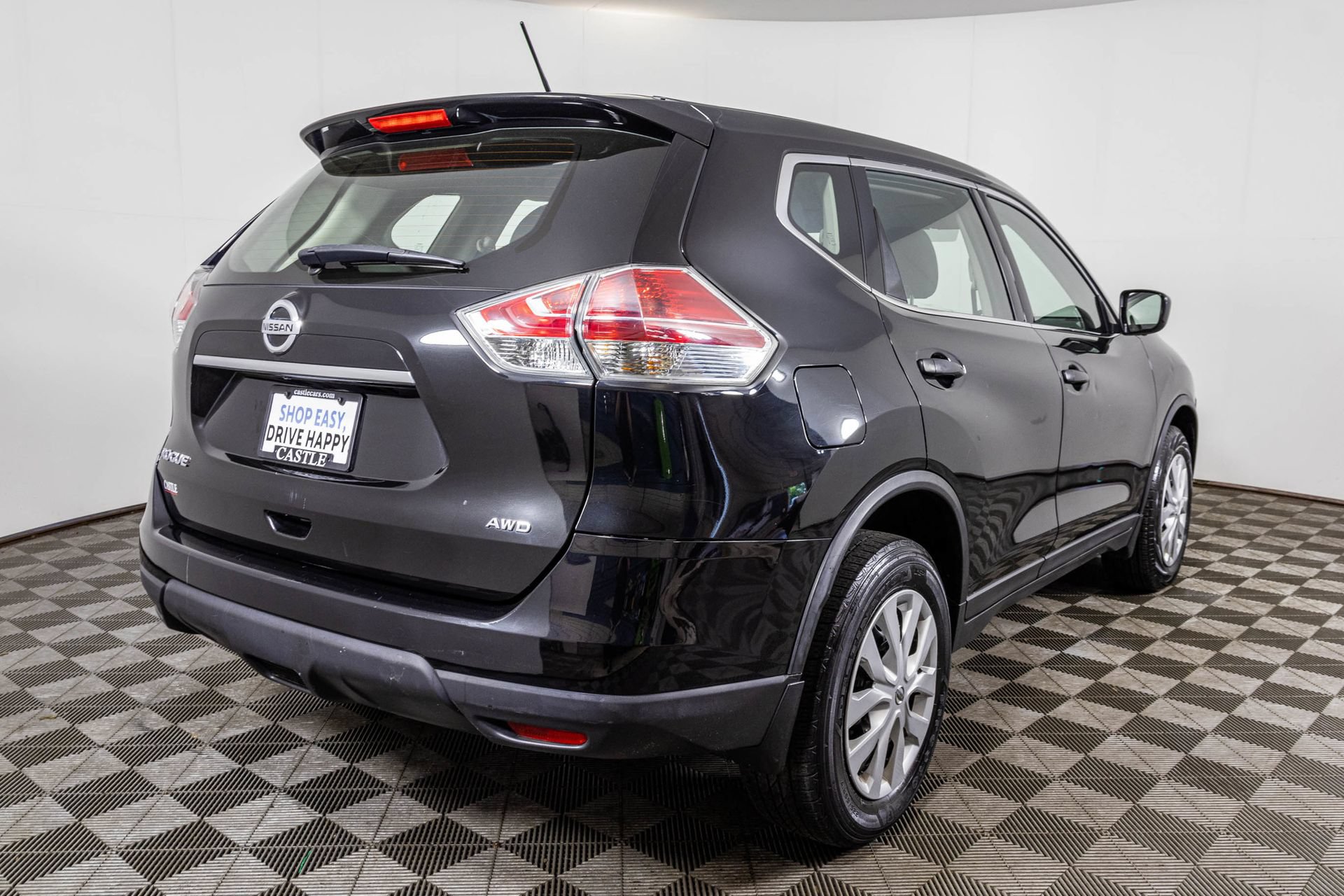 Used 2016 Nissan Rogue S AWD/4WD image 13