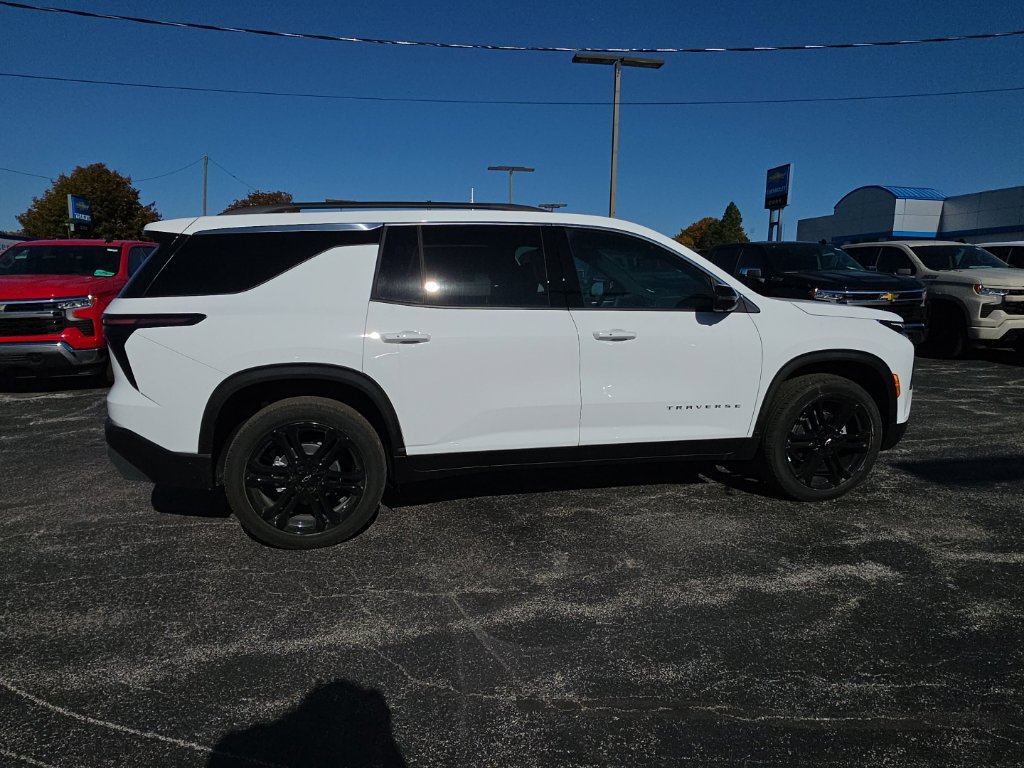 New 2027 Chevrolet Traverse LT w/ Driver Confidence Package FWD image 8