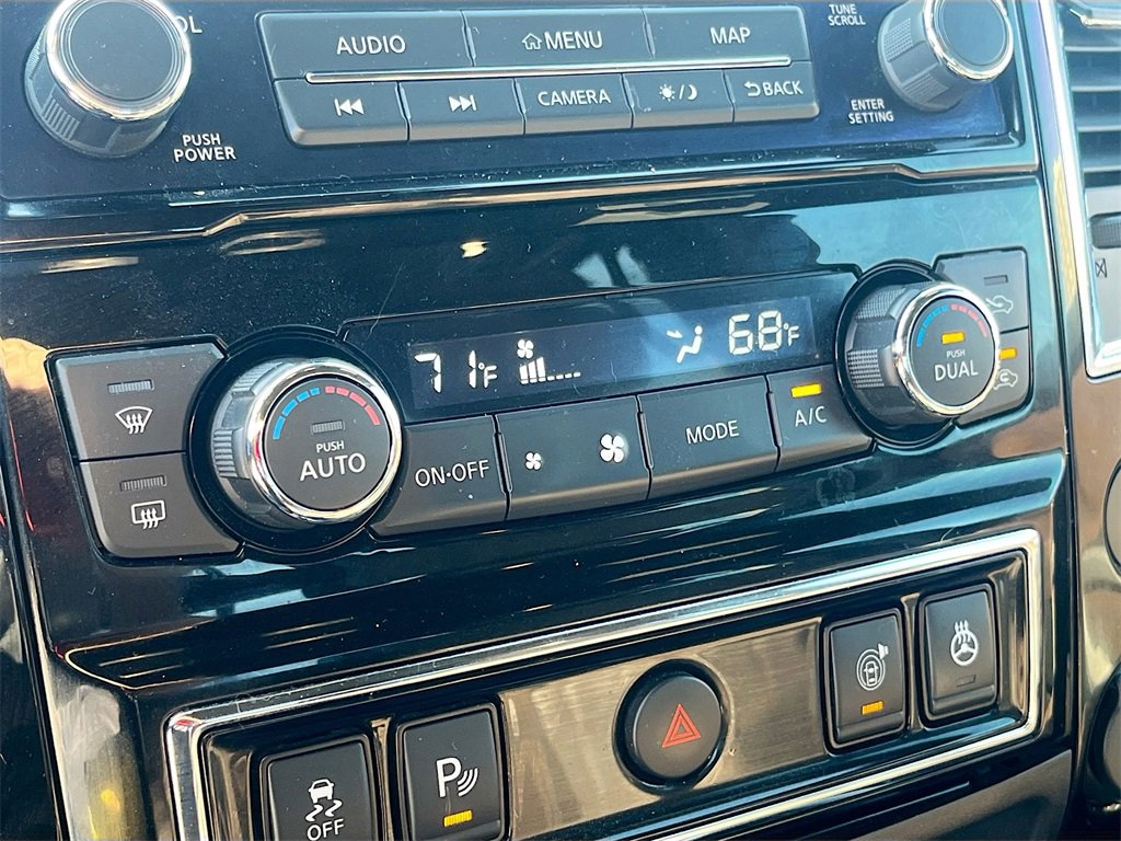 Used 2024 Nissan Titan Platinum Reserve w/ Moonroof Package image 16