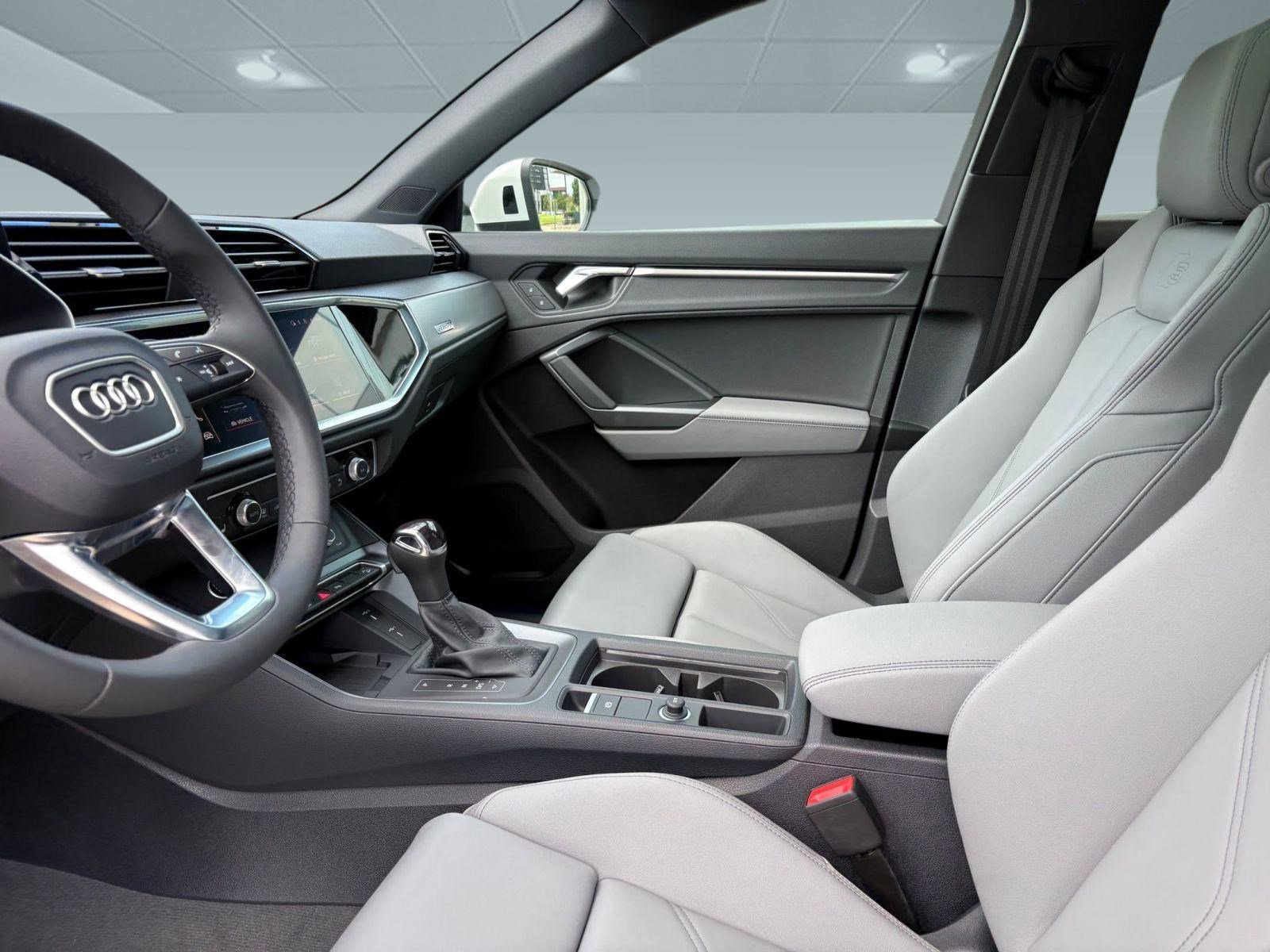 New 2025 Audi Q3 2.0T Premium image 5