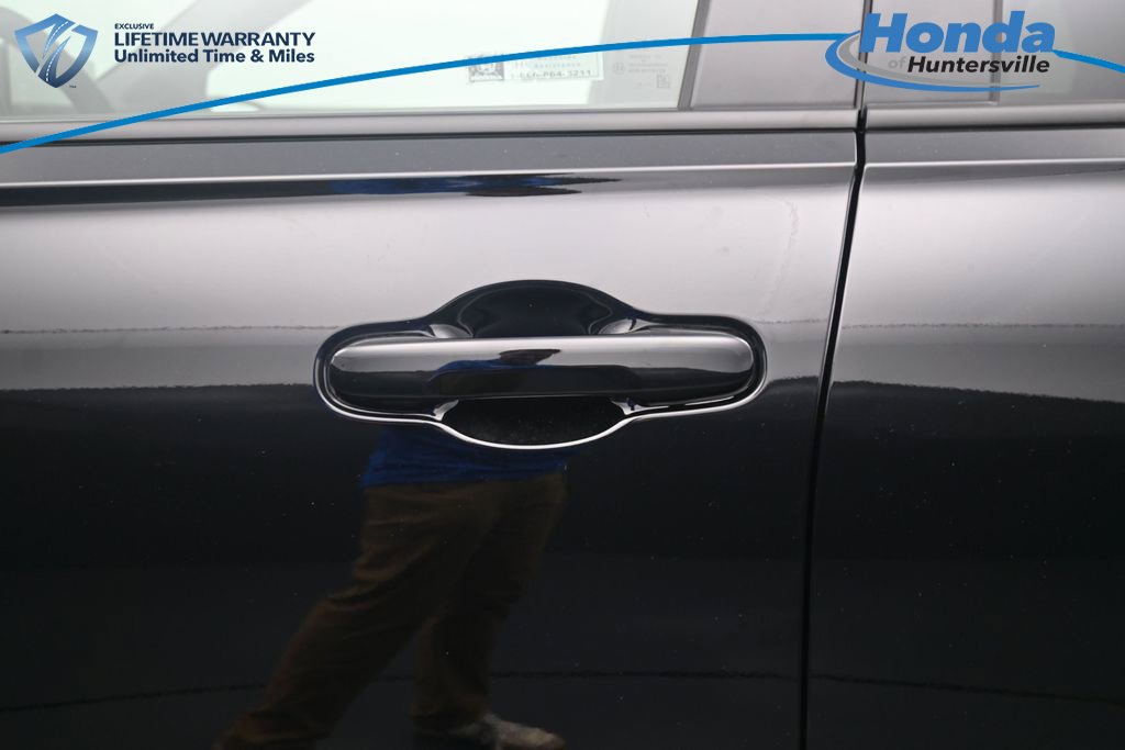 New 2026 Honda Pilot Sport image 16