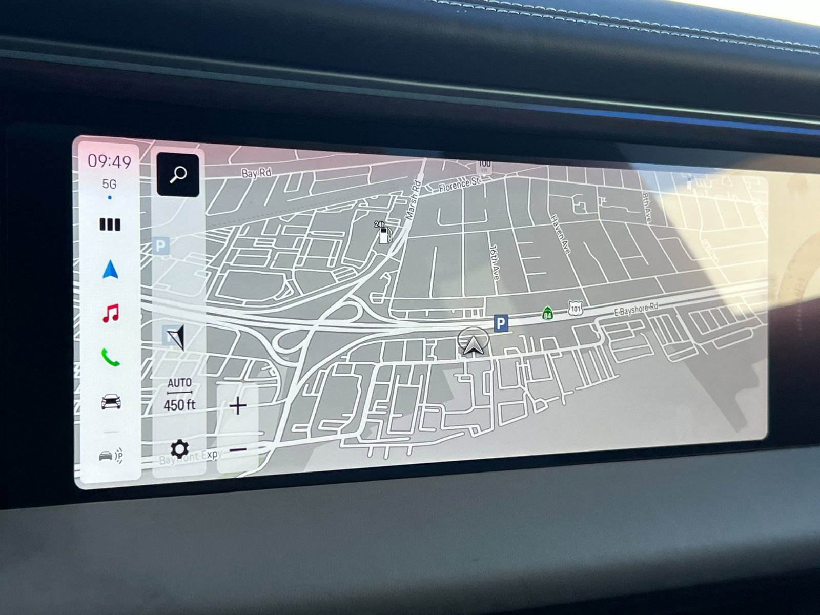 Certified 2025 Porsche Macan Electric image 23