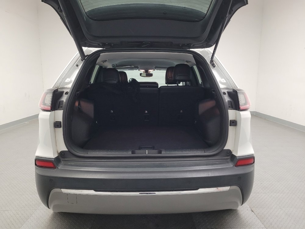 Used 2019 Jeep Cherokee Limited image 29