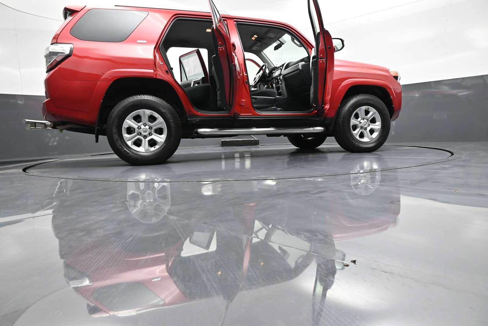 Used 2016 Toyota 4Runner SR5 AWD/4WD image 46