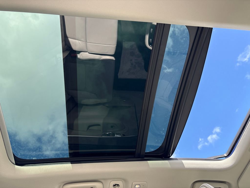 New 2026 Volvo XC90 B6 Ultra w/ Protection Package Premier image 20