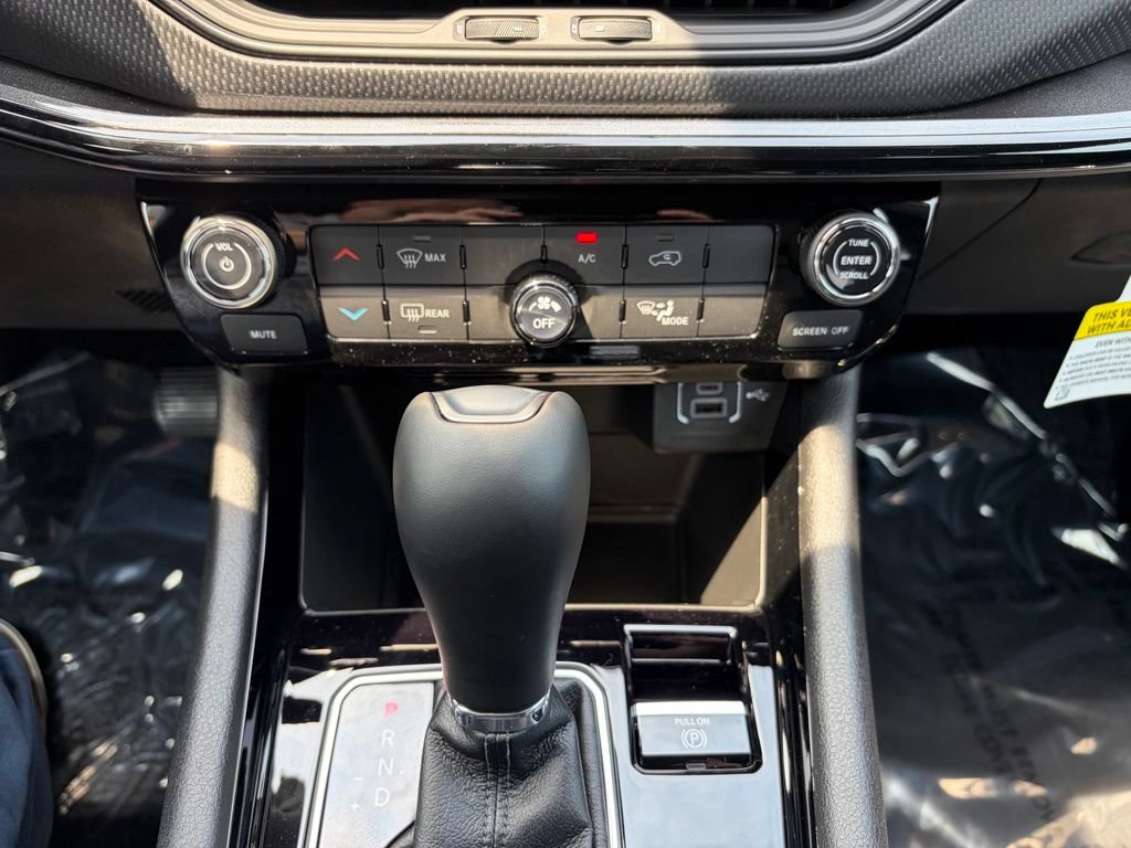 New 2026 Jeep Compass Latitude AWD/4WD image 35