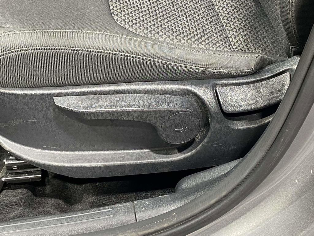 Used 2024 Kia Sportage LX image 18