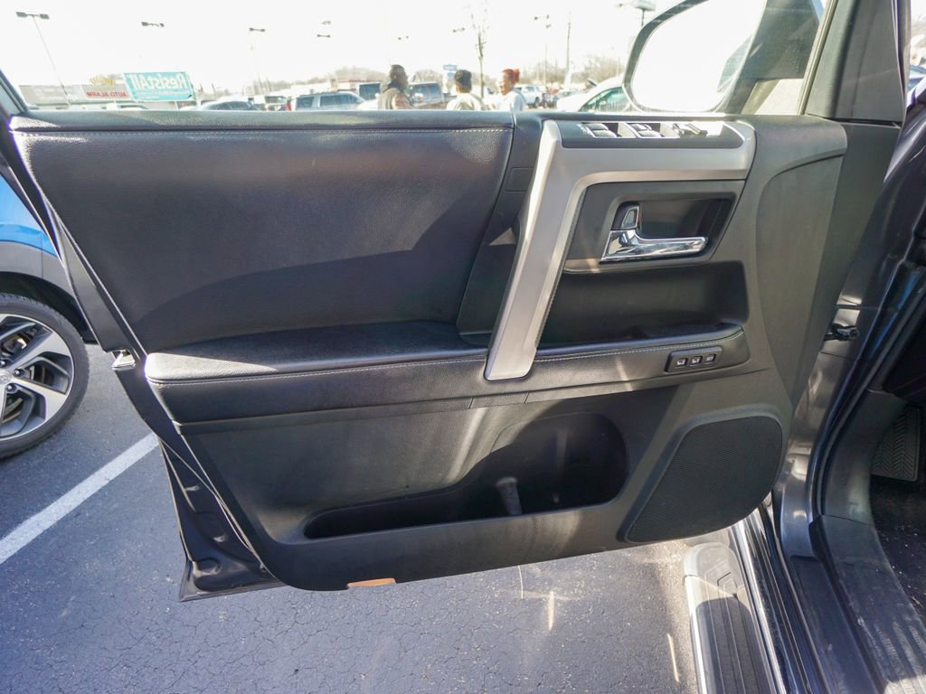Used 2018 Toyota 4Runner Limited image 14
