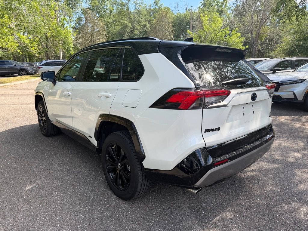 Used 2022 Toyota RAV4 XSE w/ XSE Grade Weather Package image 4