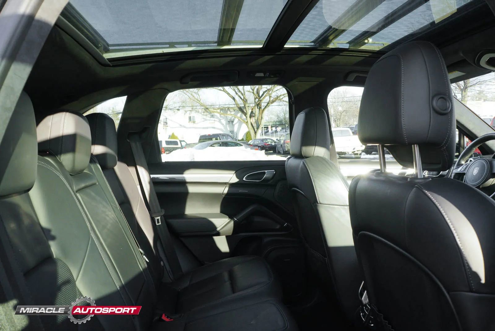 Used 2014 Porsche Cayenne Turbo image 40