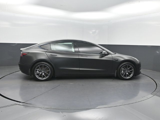 Used 2022 Tesla Model 3 Long Range AWD/4WD image 21