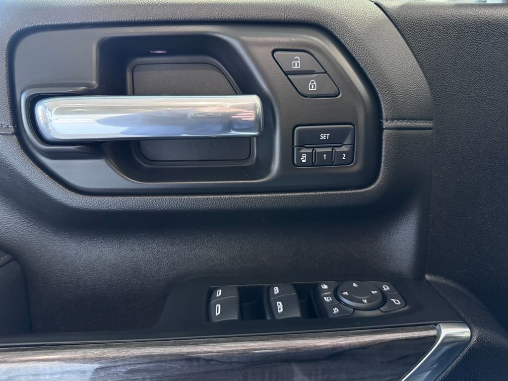 Used 2020 Chevrolet Silverado 2500 LTZ image 26