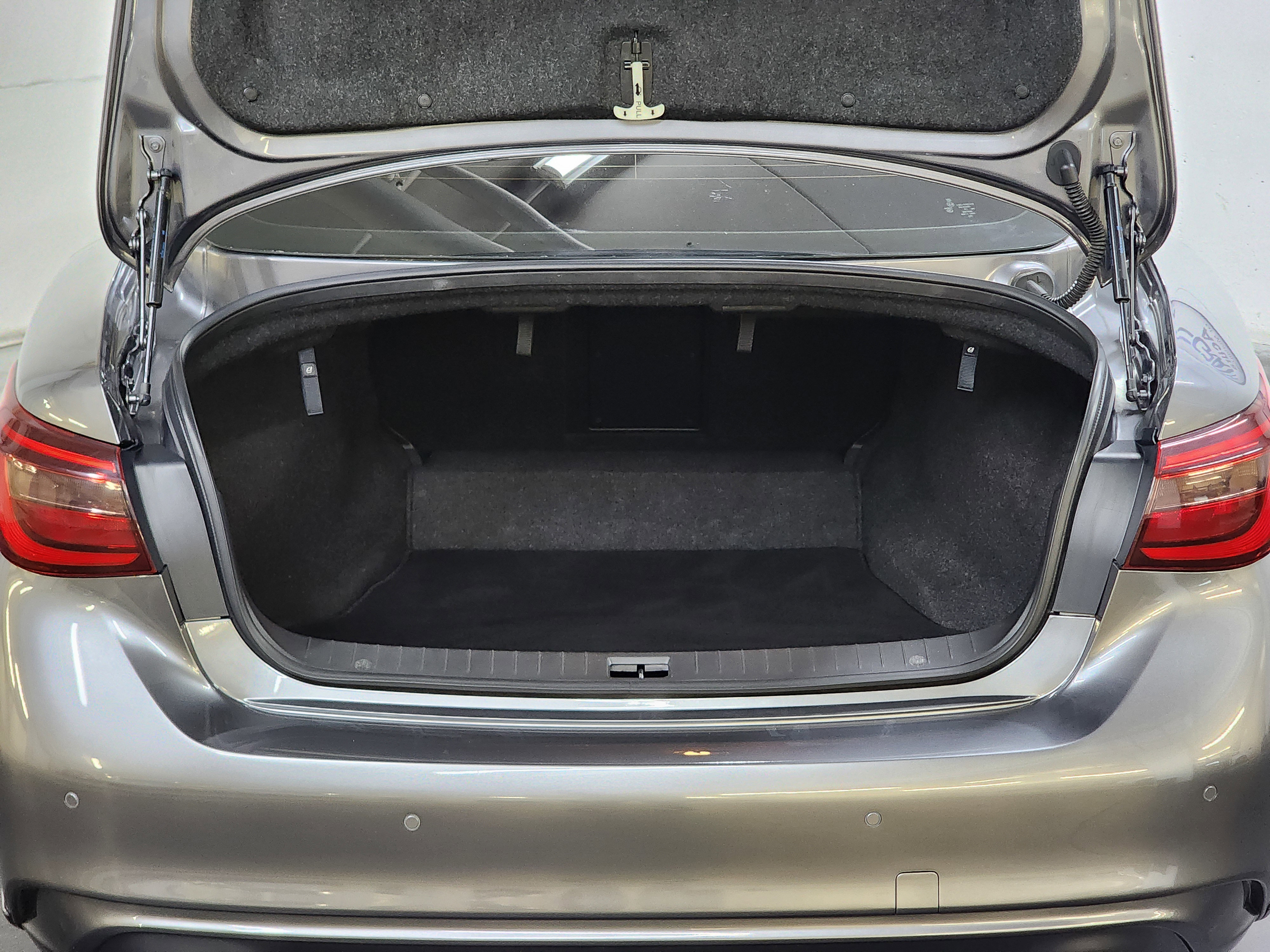 Used 2022 INFINITI Q50 Luxe w/ Cargo Package AWD/4WD image 9