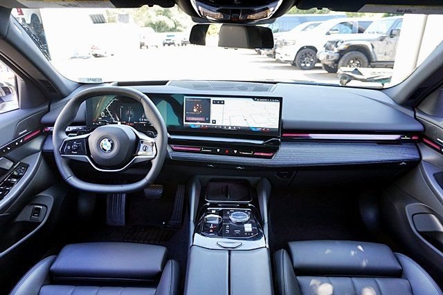 Used 2026 BMW 530i w/ Premium Package RWD image 18