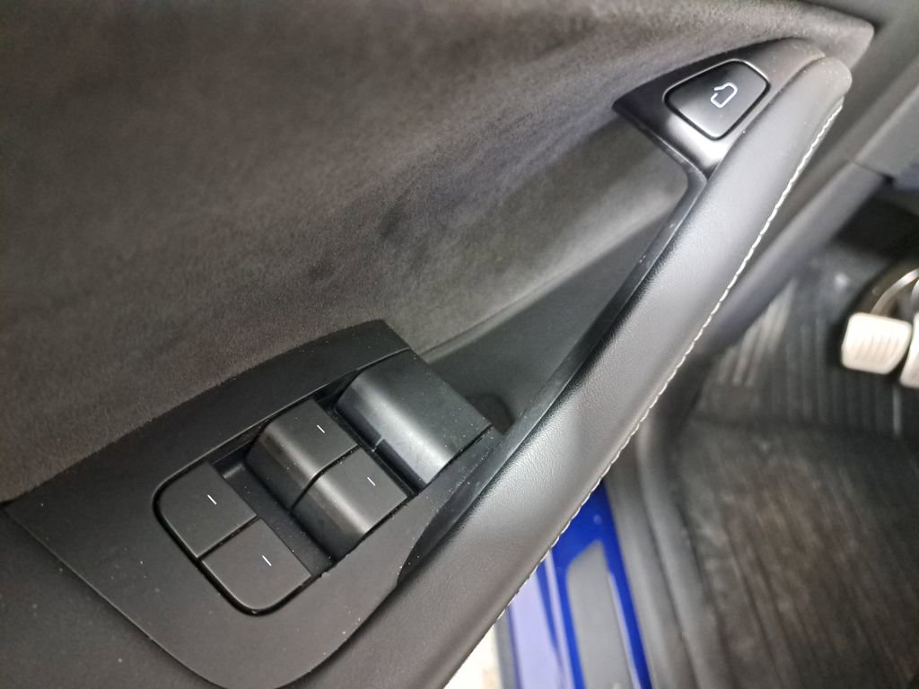 Used 2024 Tesla Model Y Performance image 14