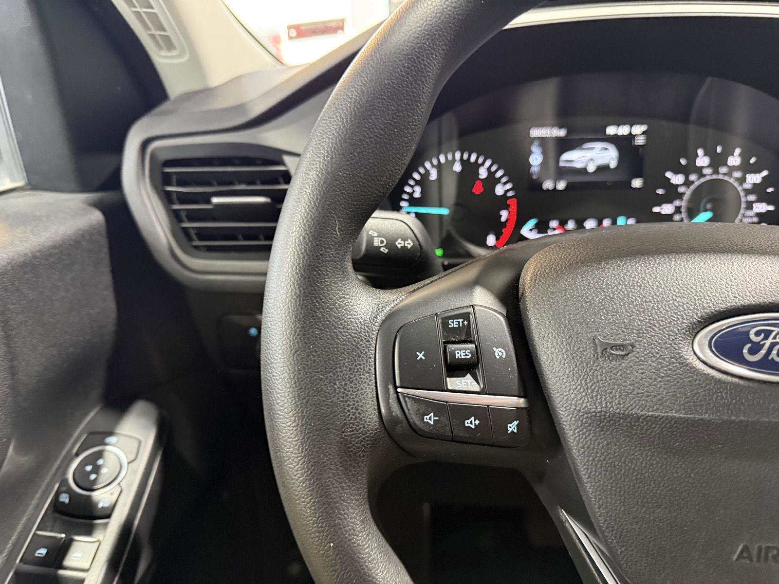 Used 2022 Ford Escape SE AWD/4WD image 12